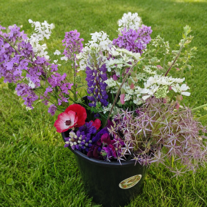 DIY Wedding Flower Bucket