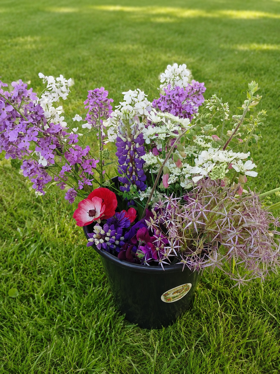 DIY Wedding Flower Bucket